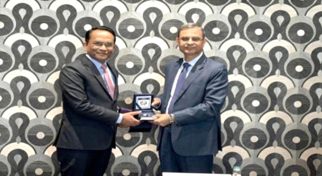 India, Nepal Explore Bulk Currency Transfers